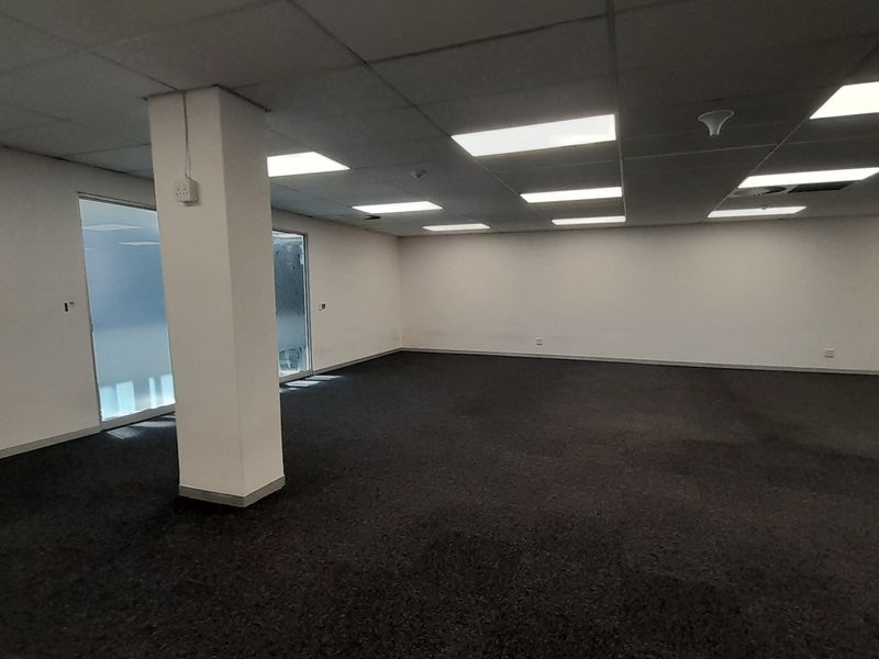Modern Open Plan Office in the Heart of Menlyn's Commercial Hub - Photo 7