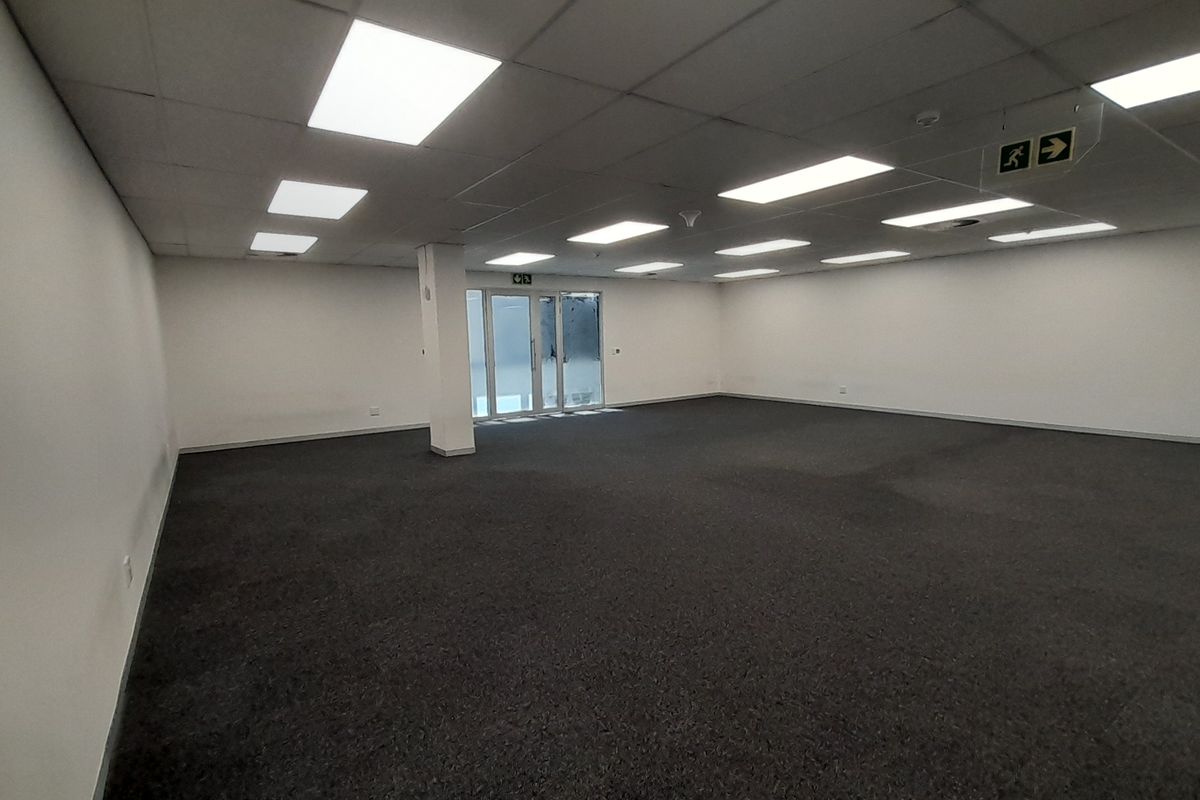 Modern Open Plan Office in the Heart of Menlyn's Commercial Hub - Photo 2