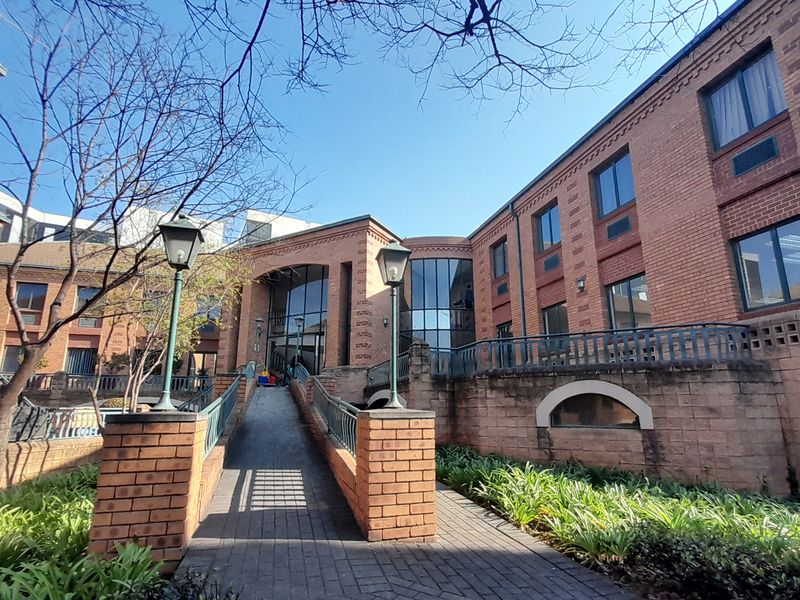 Create Your Ideal Office in a Prestigious Menlyn Business Park - Photo 1