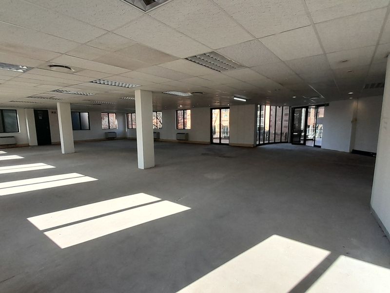 Create Your Ideal Office in a Prestigious Menlyn Business Park - Photo 9