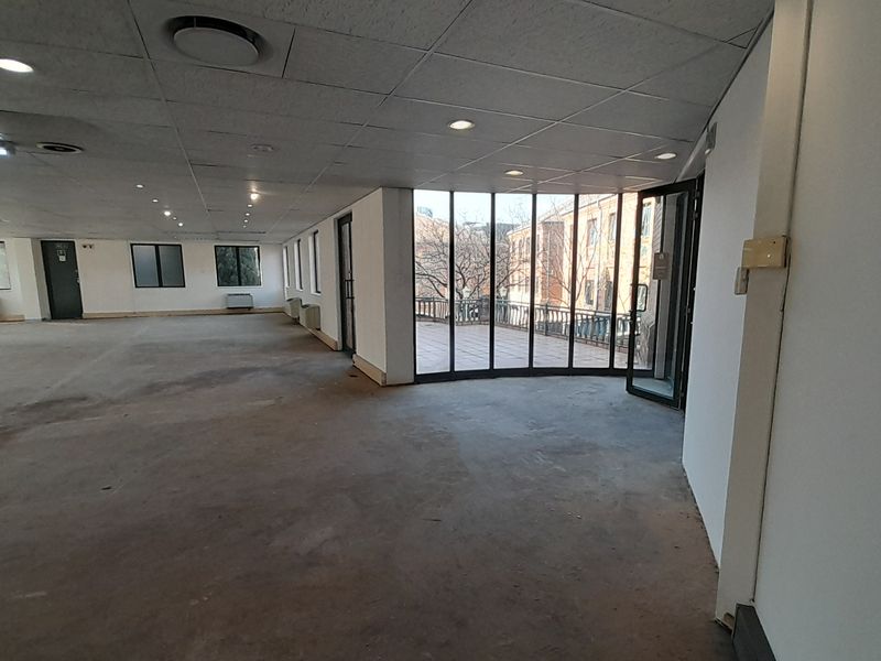 Create Your Ideal Office in a Prestigious Menlyn Business Park - Photo 2