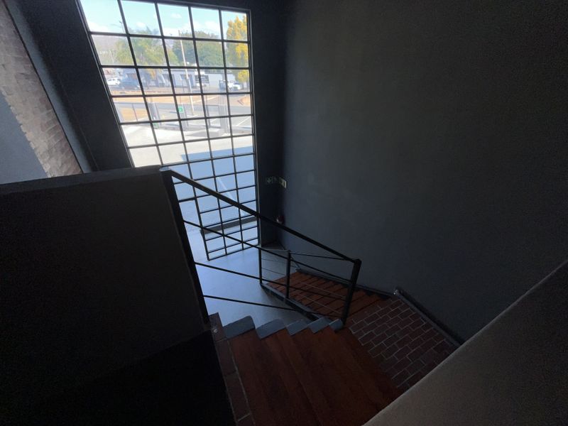 Modern Duplex Office To Let | ±70m2 | Utilities, Security & Parking Included - Photo 7