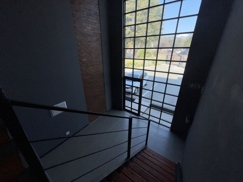 Modern Duplex Office To Let | ±70m2 | Utilities, Security & Parking Included - Photo 6