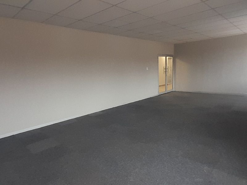 Professional Small Office with Basement Parking Included - Photo 9
