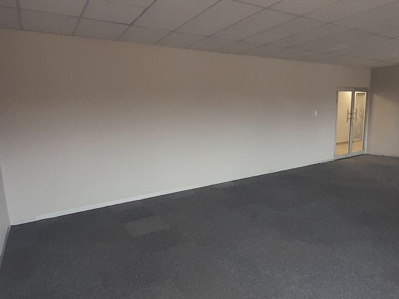 Professional Small Office with Basement Parking Included - Photo 8