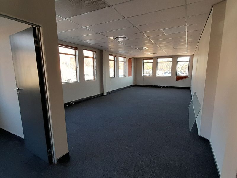 Modern Office Space with Private Office in Boardwalk Office Park - Photo 4