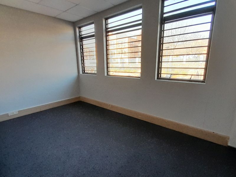 Modern Office Space with Private Office in Boardwalk Office Park - Photo 5