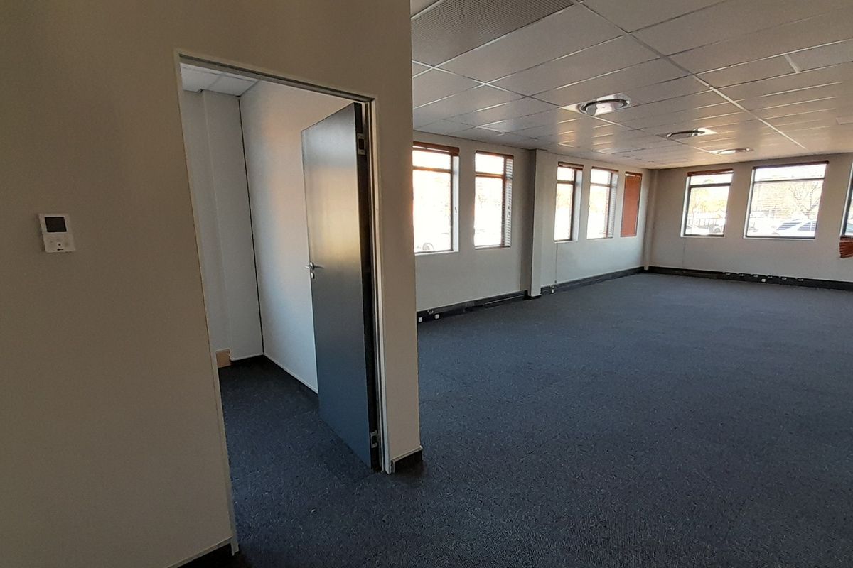 Modern Office Space with Private Office in Boardwalk Office Park - Photo 2