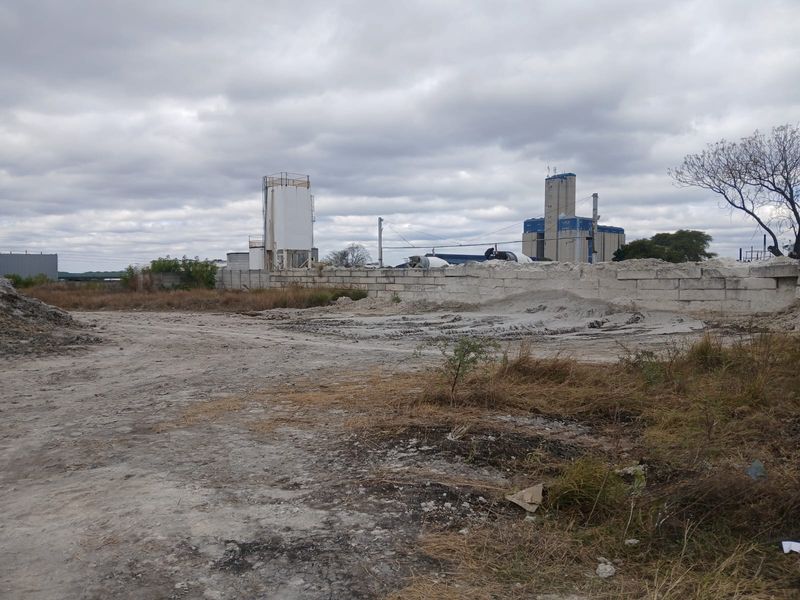 Industrial Land Gem - Photo 7