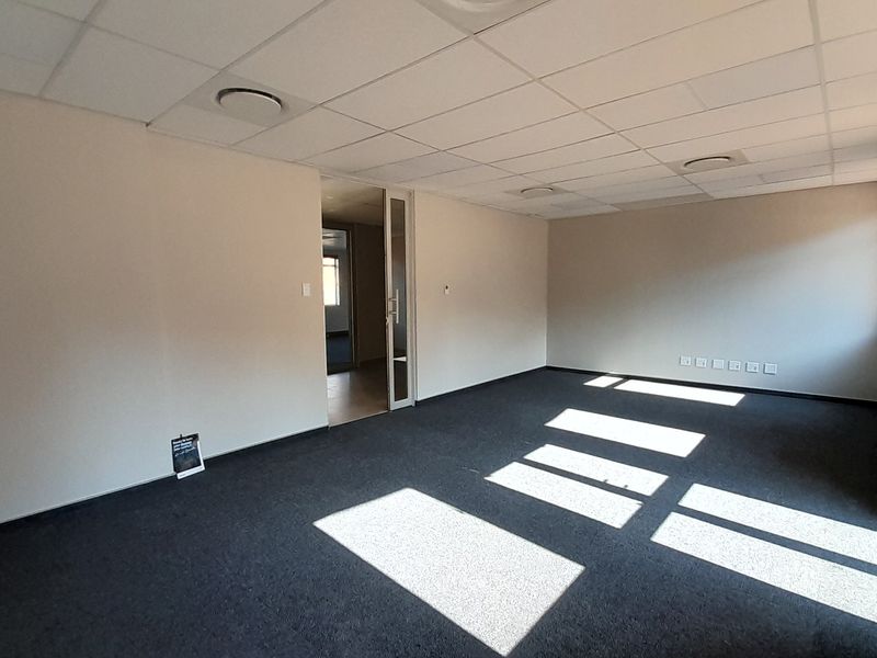 Compact Professional Office in a Prime Boardwalk Address - Photo 8