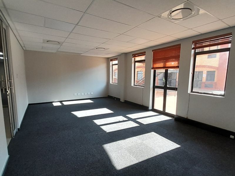 Compact Professional Office in a Prime Boardwalk Address - Photo 3
