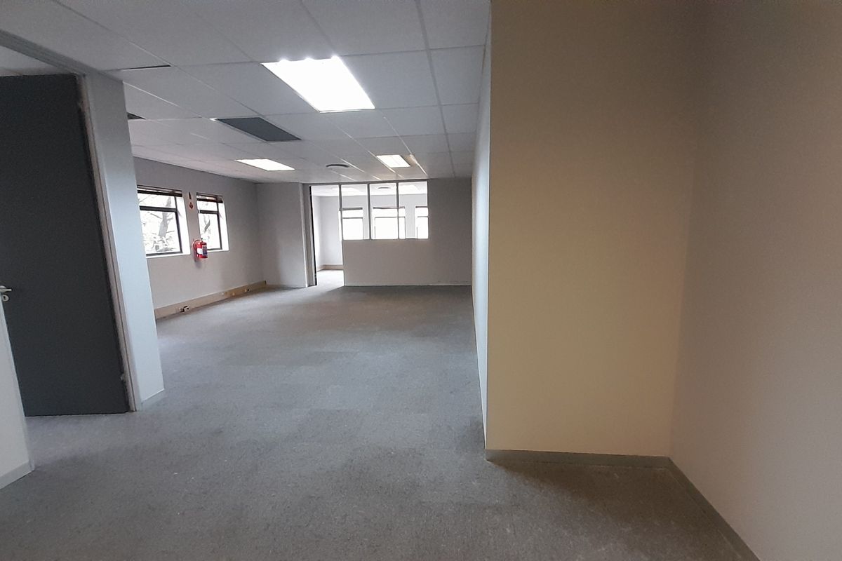 Professional Office Space Designed for Productivity and Flexibility - Photo 2