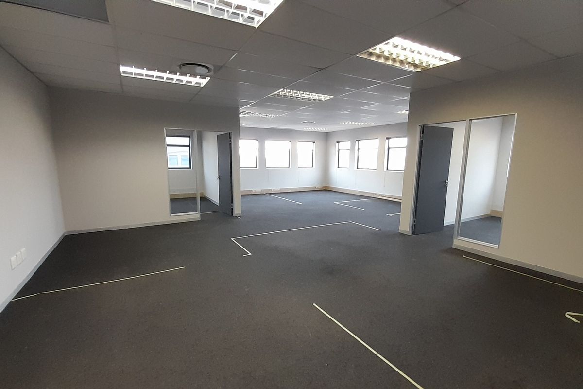 Flexible First Floor Office in a Prime Boardwalk Business Location - Photo 4