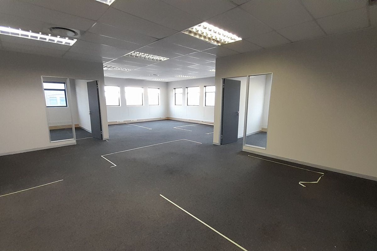 Flexible First Floor Office in a Prime Boardwalk Business Location - Photo 5