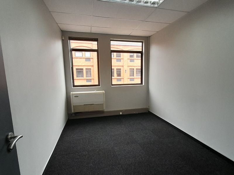 Ground Floor Office with the Right Balance of Open and Private Workspace - Photo 7