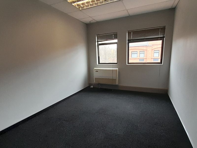 First Floor Office Space Designed for Productive Teams - Photo 9