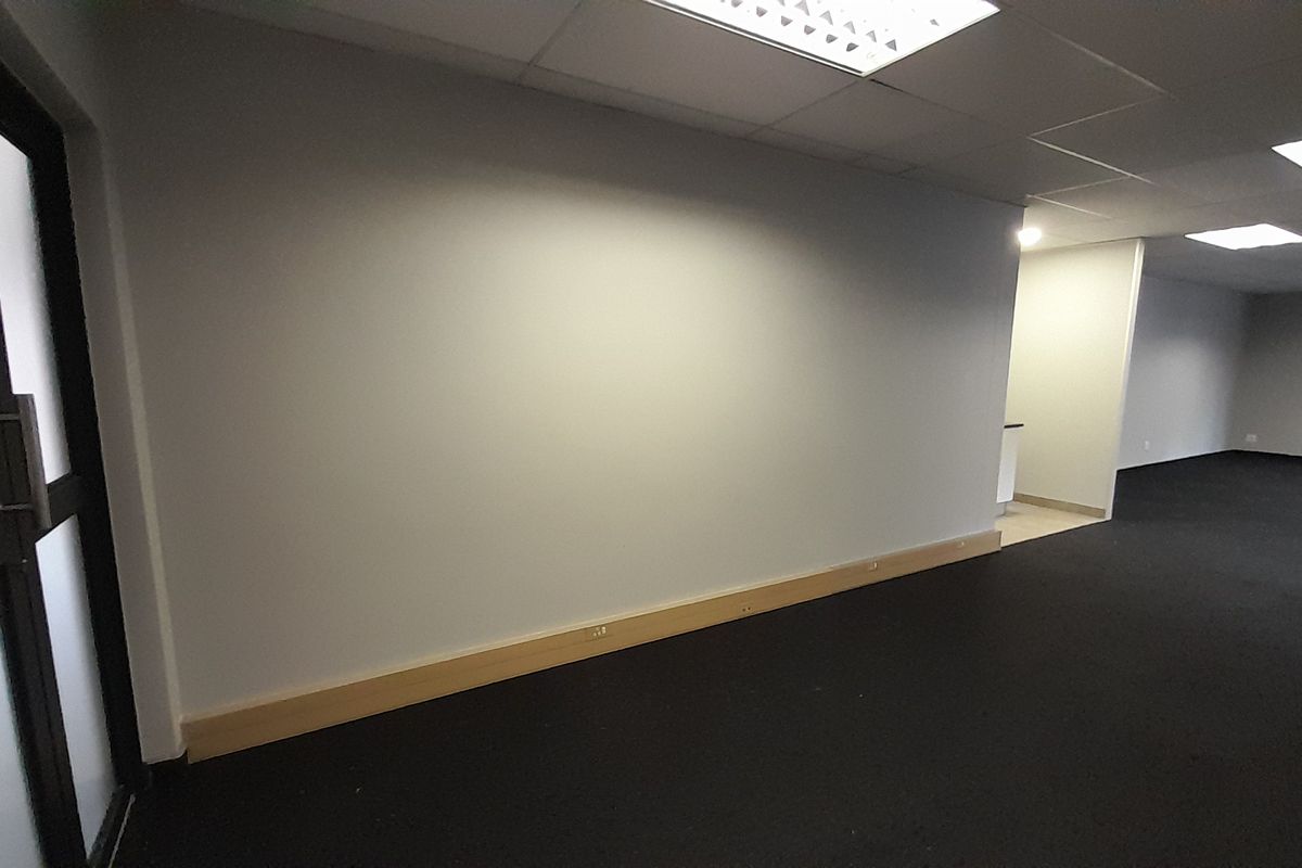First Floor Office Space Designed for Productive Teams - Photo 2