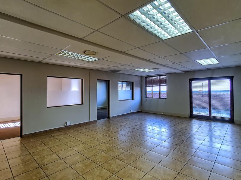 Modern 154m2 A-Grade Office Space Available Immediately – Wild Fig Business Park - Photo 7