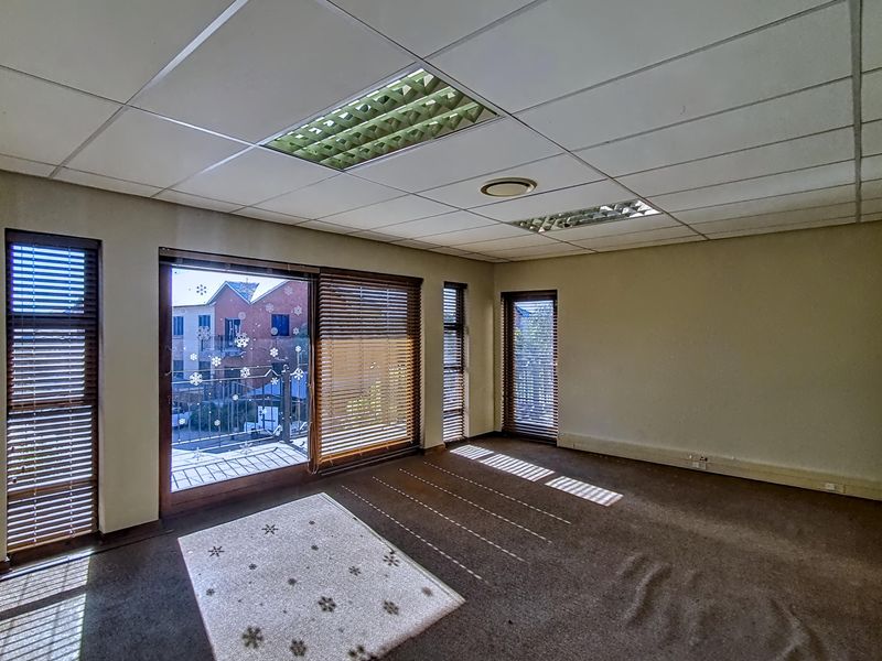 Modern 154m2 A-Grade Office Space Available Immediately – Wild Fig Business Park - Photo 4