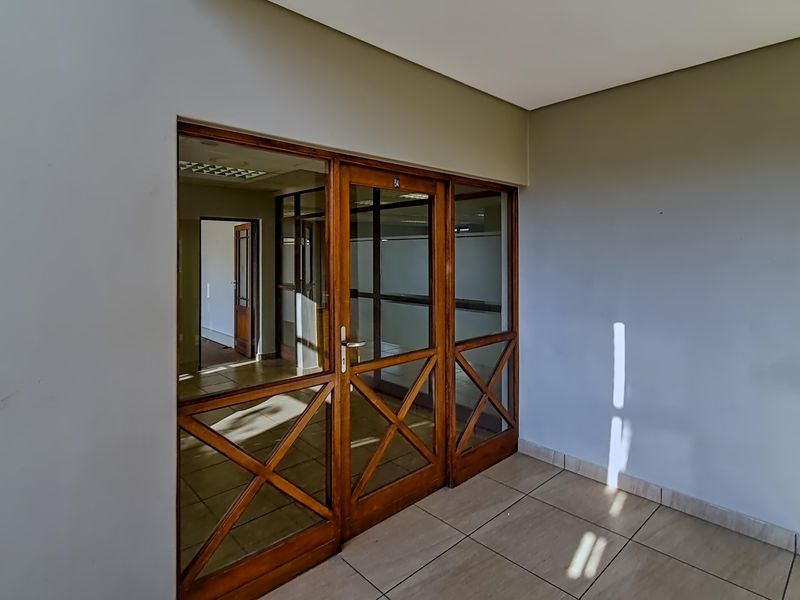 Modern 154m2 A-Grade Office Space Available Immediately – Wild Fig Business Park - Photo 2