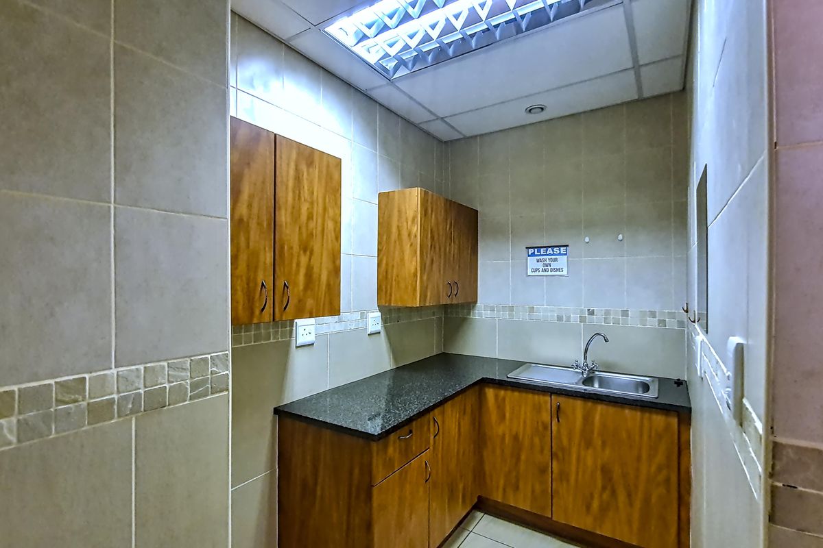 Modern 142m2 A-Grade Office Space Available Immediately at Wild Fig Business Park - Photo 5