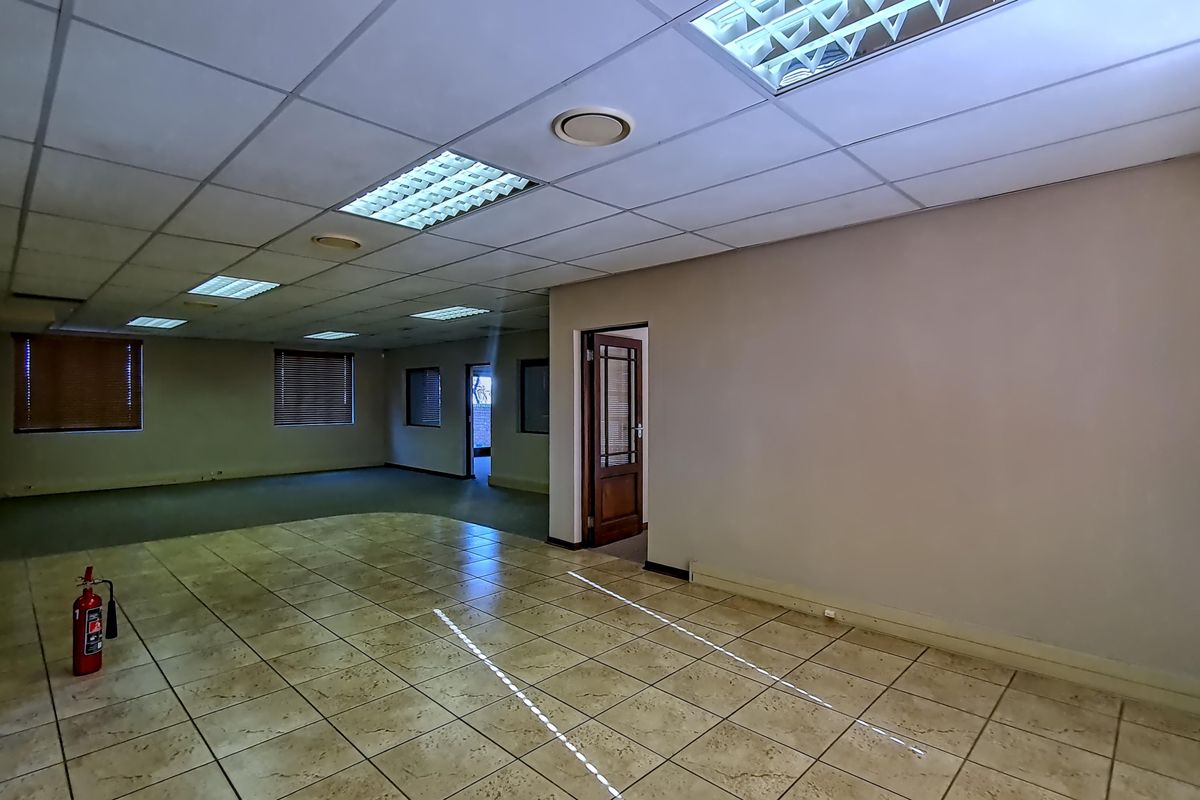 Modern 142m2 A-Grade Office Space Available Immediately at Wild Fig Business Park - Photo 3