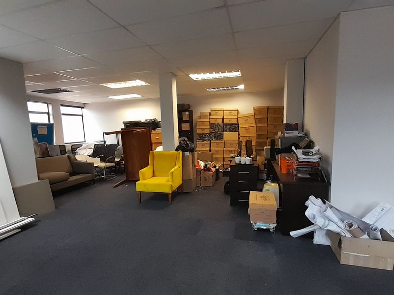 Compact Ground Floor Office within Heart of Pretoria East - Photo 8