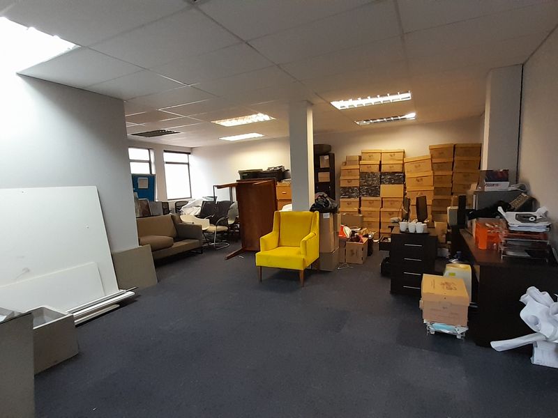 Compact Ground Floor Office within Heart of Pretoria East - Photo 7