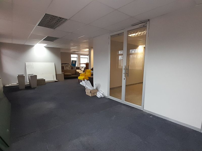 Compact Ground Floor Office within Heart of Pretoria East - Photo 3