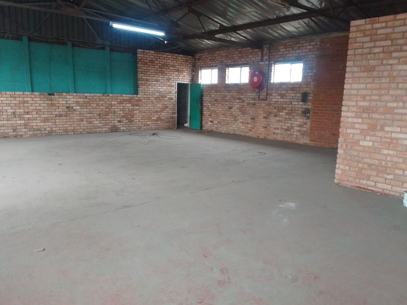 Light Industrial Warehouse and Office Space Available to Rent - Photo 2