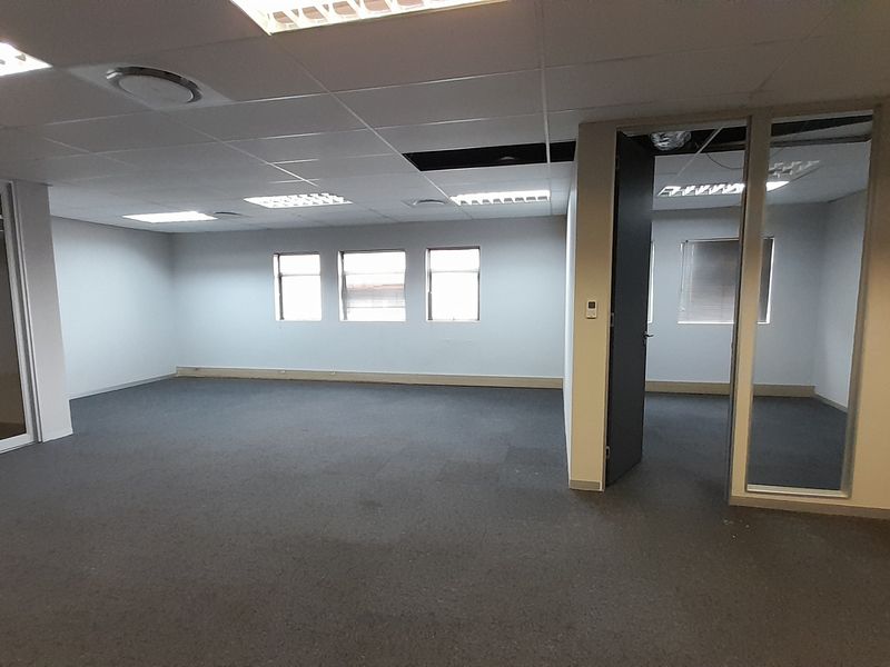 Compact First Floor Office with Included Parking in Boardwalk Office Park - Photo 10
