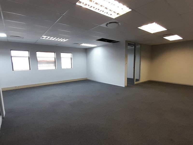 Compact First Floor Office with Included Parking in Boardwalk Office Park - Photo 2
