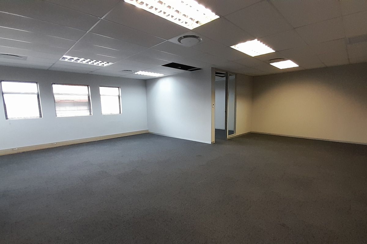 Compact First Floor Office with Included Parking in Boardwalk Office Park - Photo 3