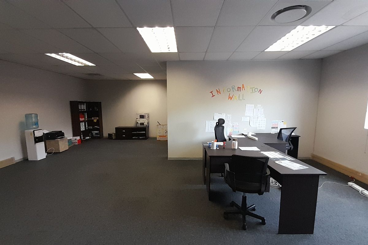Professional Small Office with Private Office and Included Parking - Photo 5