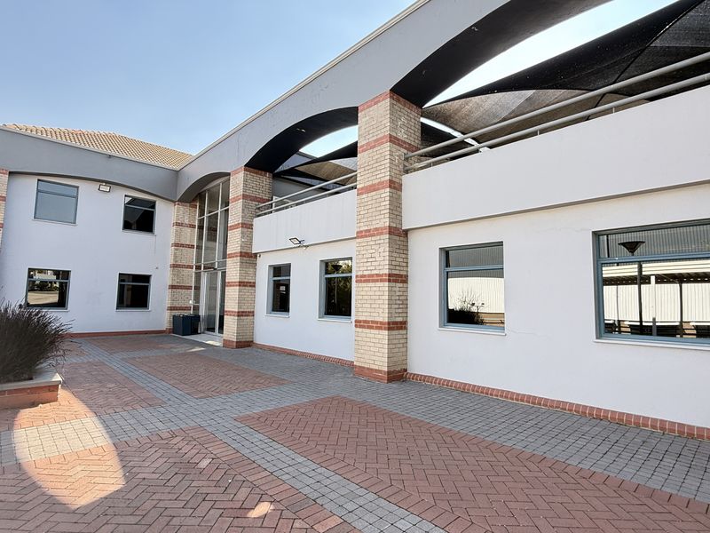 Secure a Strategic 11,747m2 Warehouse, Logistics Hub in the Heart of Midrand - Photo 2