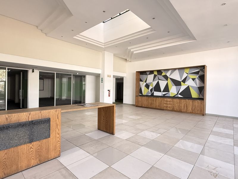 Secure a Strategic 11,747m2 Warehouse, Logistics Hub in the Heart of Midrand - Photo 5