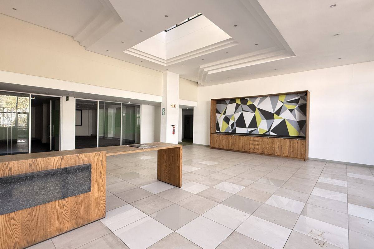 Secure a Strategic 11,747m2 Warehouse, Logistics Hub in the Heart of Midrand - Photo 5