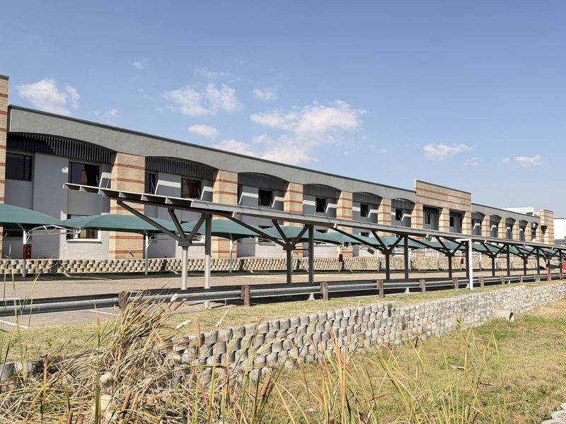 Secure a Strategic 11,747m2 Warehouse, Logistics Hub in the Heart of Midrand - Photo 3