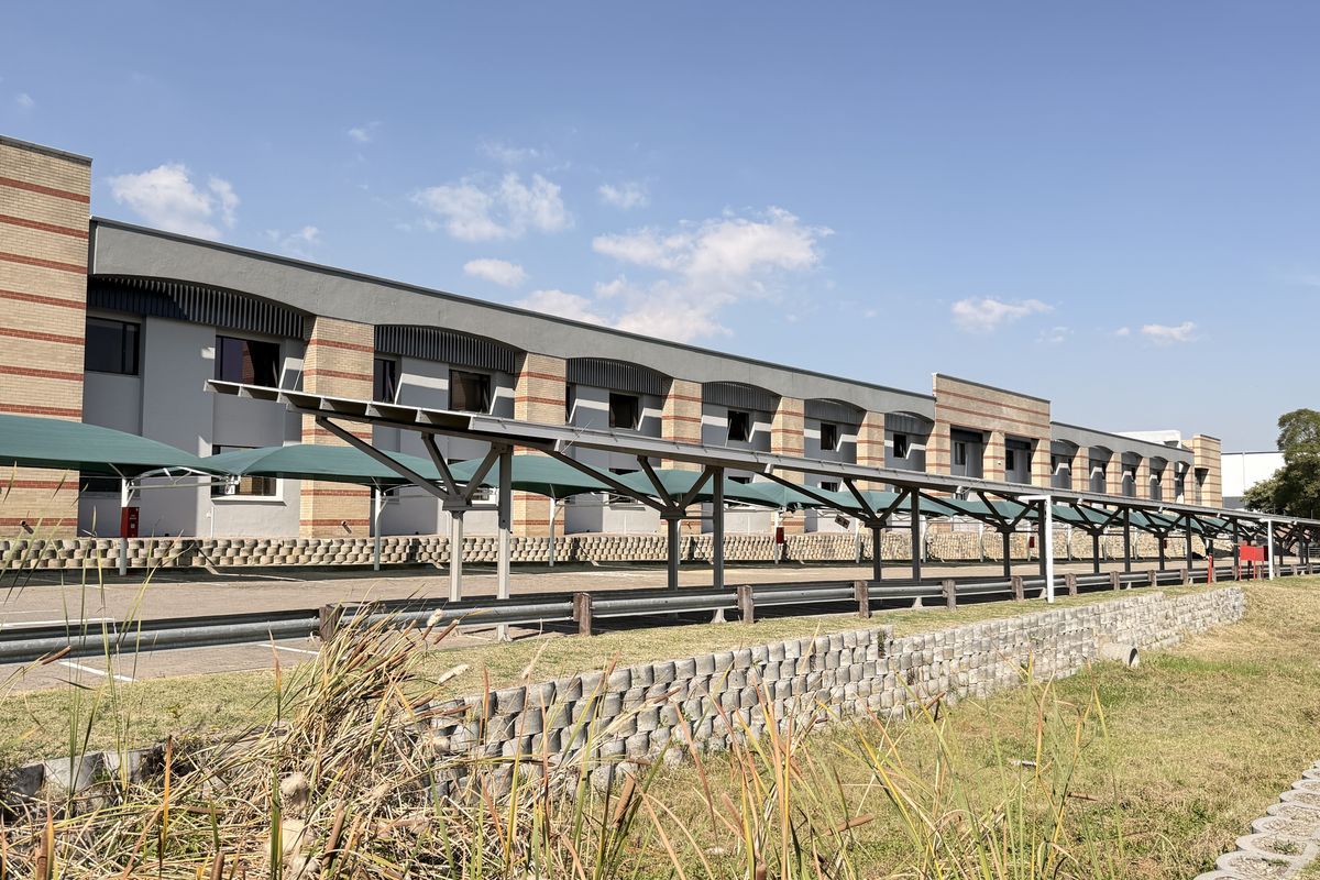 Secure a Strategic 11,747m2 Warehouse, Logistics Hub in the Heart of Midrand - Photo 3