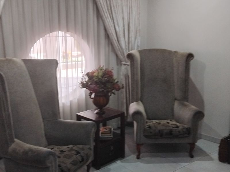 GUEST HOUSE FOR SALE - Photo 6