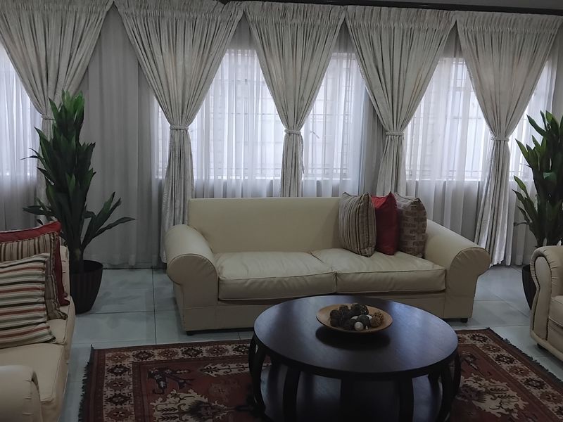 GUEST HOUSE FOR SALE - Photo 4