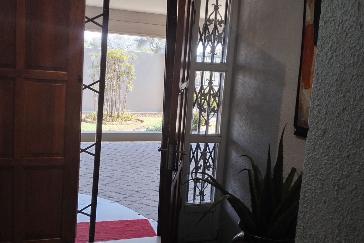 GUEST HOUSE FOR SALE - Photo 2