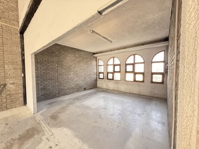 200m2 Warehouse in Secure Gallagher Corner Precinct - Photo 7