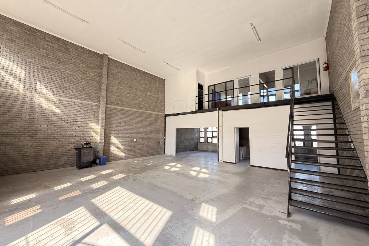 200m2 Warehouse in Secure Gallagher Corner Precinct - Photo 4