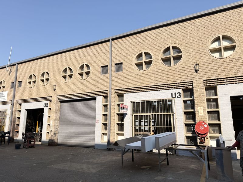 200m2 Warehouse in Secure Gallagher Corner Precinct - Photo 3