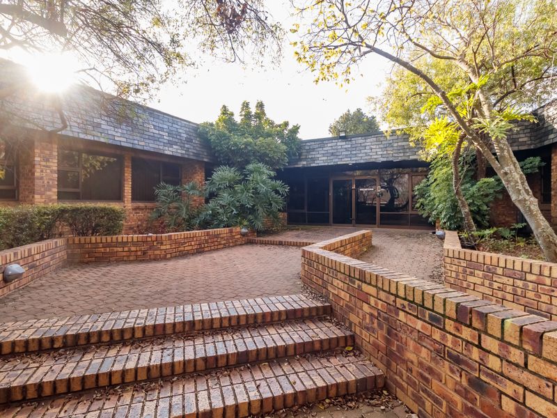 Exceptional freestanding commercial property! - Photo 1