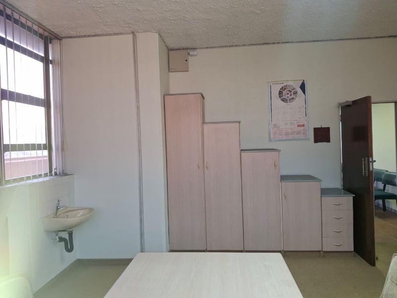 Medical Suite Rental Monthly In Durban - Photo 10