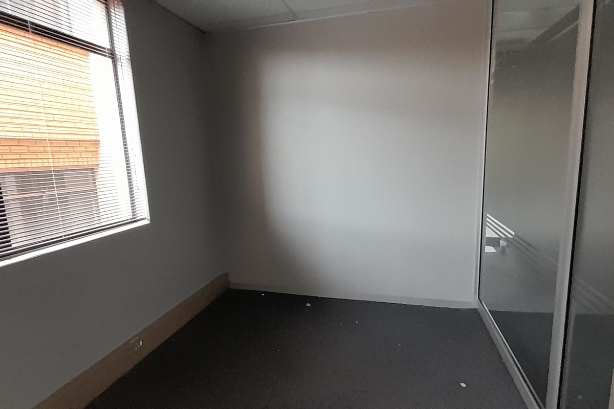 Large Ground Floor Office with Extensive Private Office Component - Photo 5