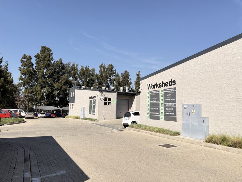 140m2 AAA-Grade Warehouse with in Secure Midrand Business Hub - Photo 3