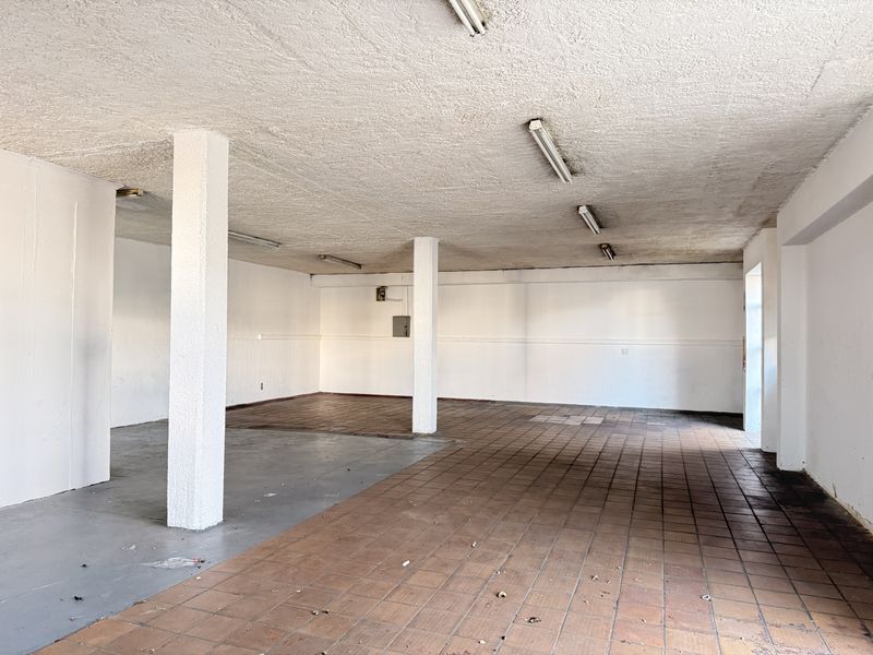 150m2 Warehouse with Private Yard and Three Roller Doors, Gallagher Corner, Midrand - Photo 10